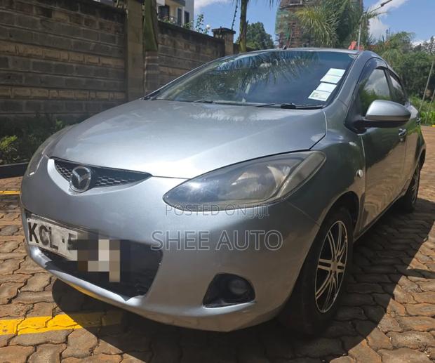 Mazda Demio 2011 Silver