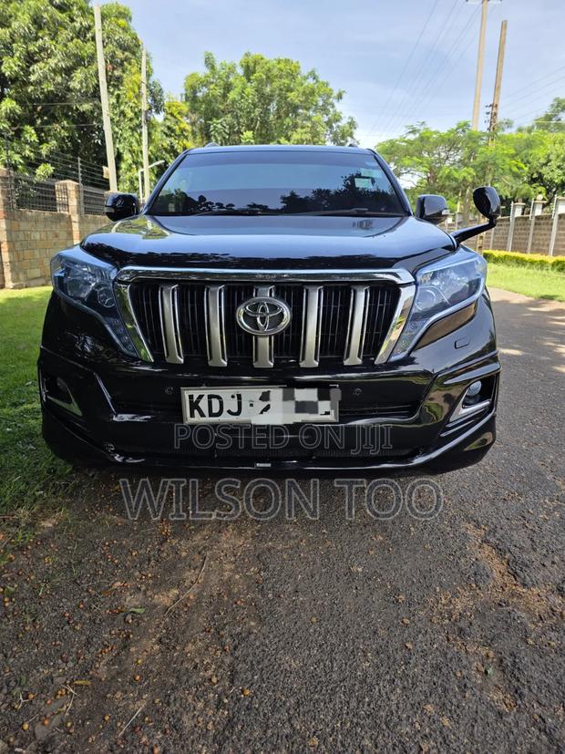 Toyota Land Cruiser Prado 2017 Black