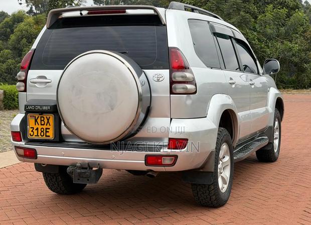 Toyota Land Cruiser Prado 3.0 D-4D 5dr 2007 Silver