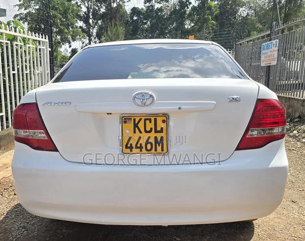 Toyota Axio 2010 White