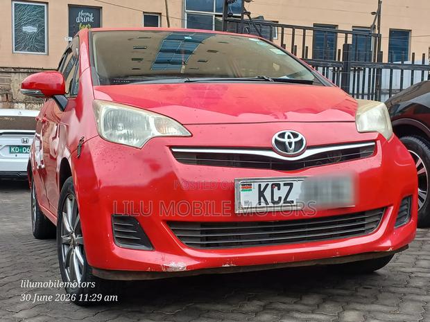 Toyota Ractis 2013 Red