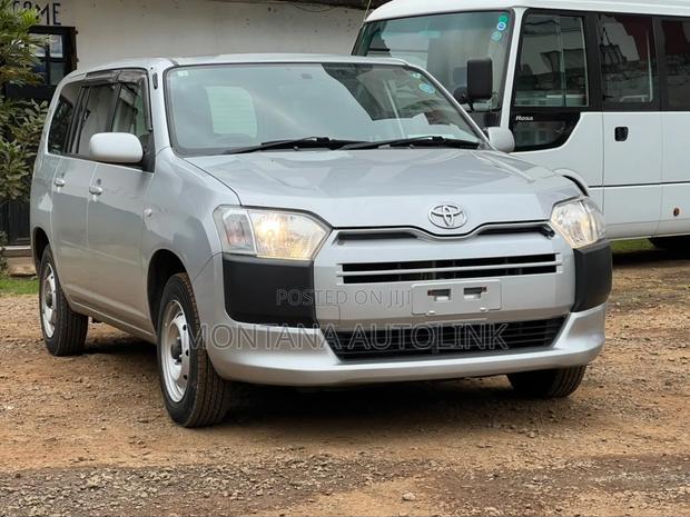 Toyota Succeed 2019 Silver