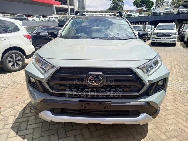 Toyota RAV4 2020 Green