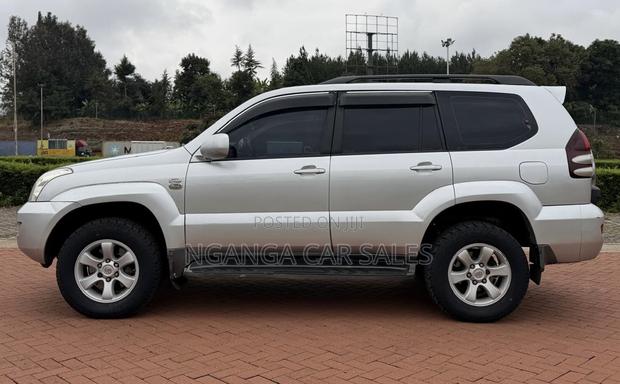 Toyota Land Cruiser Prado 3.0 D-4D 5dr 2007 Silver