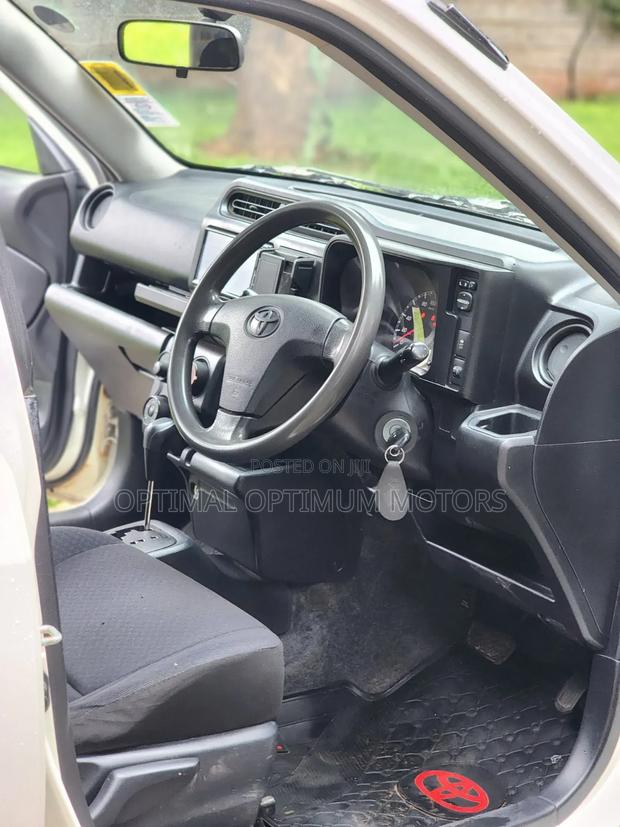 Toyota Succeed SV Premium 2014 White