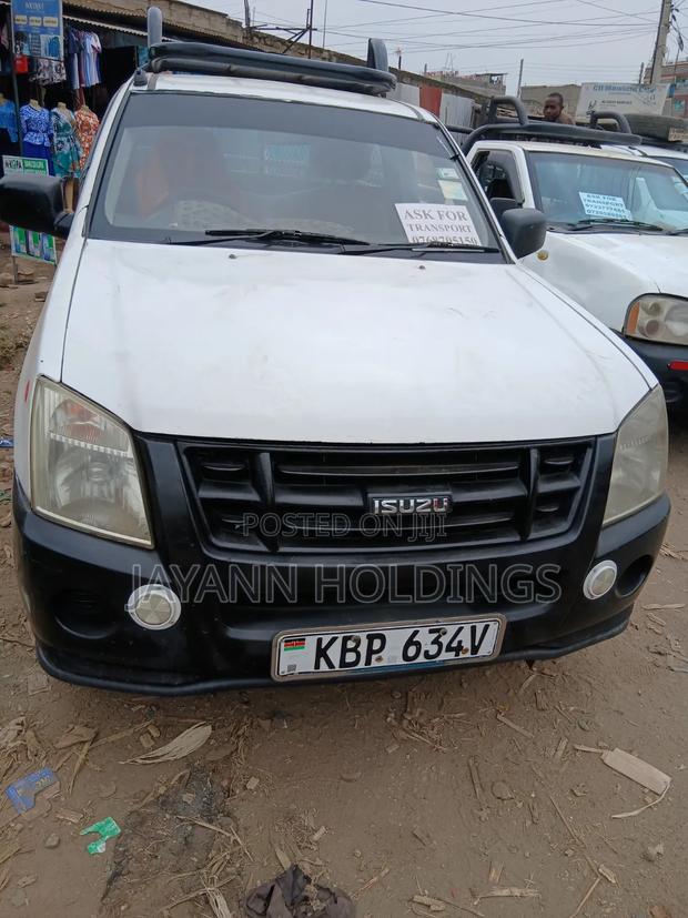 Isuzu D-MAX 2010 White
