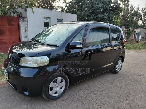 Toyota Porte 2010 Black