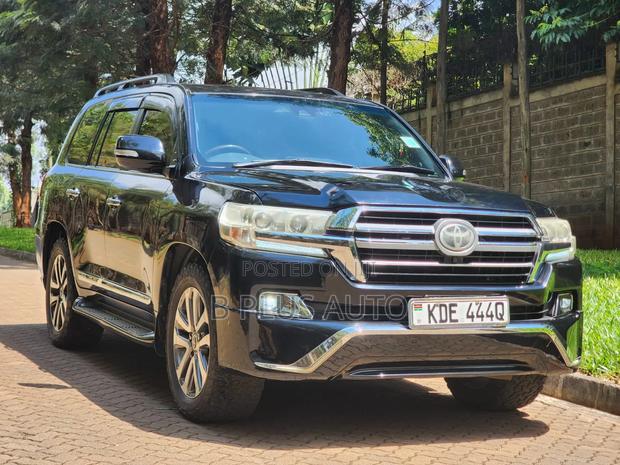Toyota Land Cruiser 2016 Black