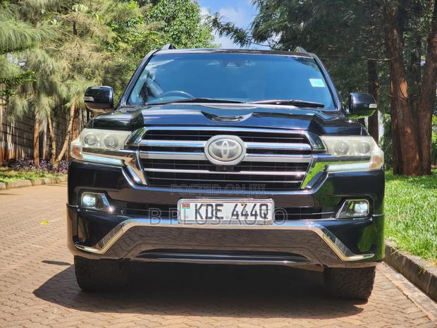 Toyota Land Cruiser 2016 Black