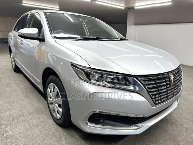 Toyota Premio 2019 Silver