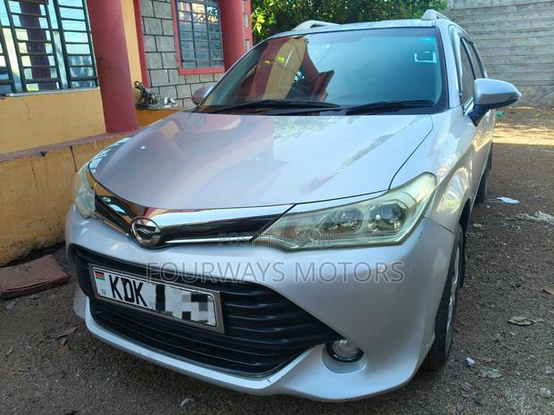 Toyota Corolla Fielder 2015 Silver