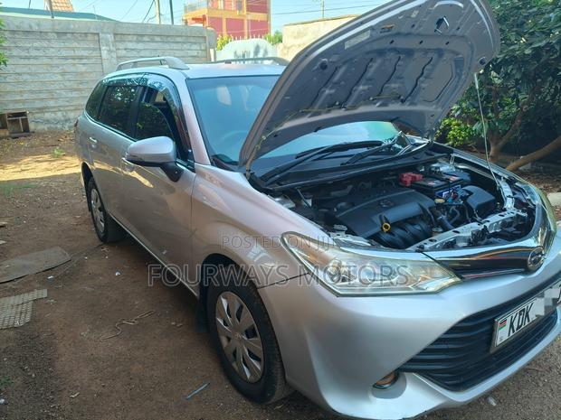 Toyota Corolla Fielder 2015 Silver