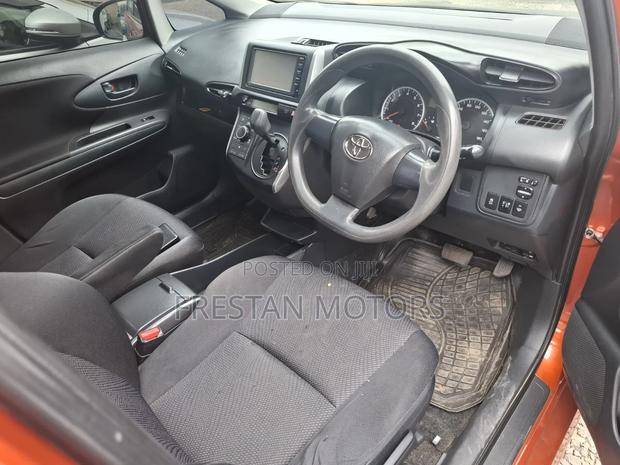 Toyota Wish 2016
