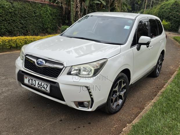 Subaru Forester 2.0XT Premium 4dr SUV AWD (2.0L 4cyl Turbo CVT) 2015 White