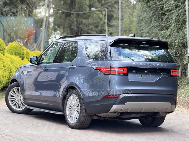 Land Rover Discovery 2018 Blue