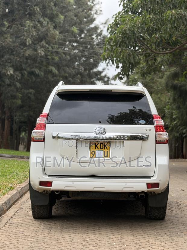 Toyota Land Cruiser Prado 2015 White