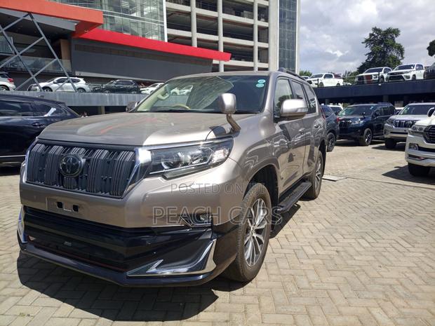Toyota Land Cruiser Prado 2018 Brown