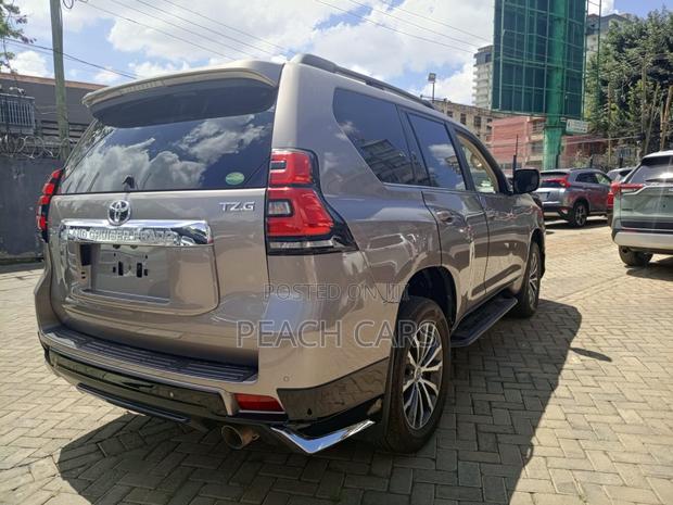 Toyota Land Cruiser Prado 2018 Brown