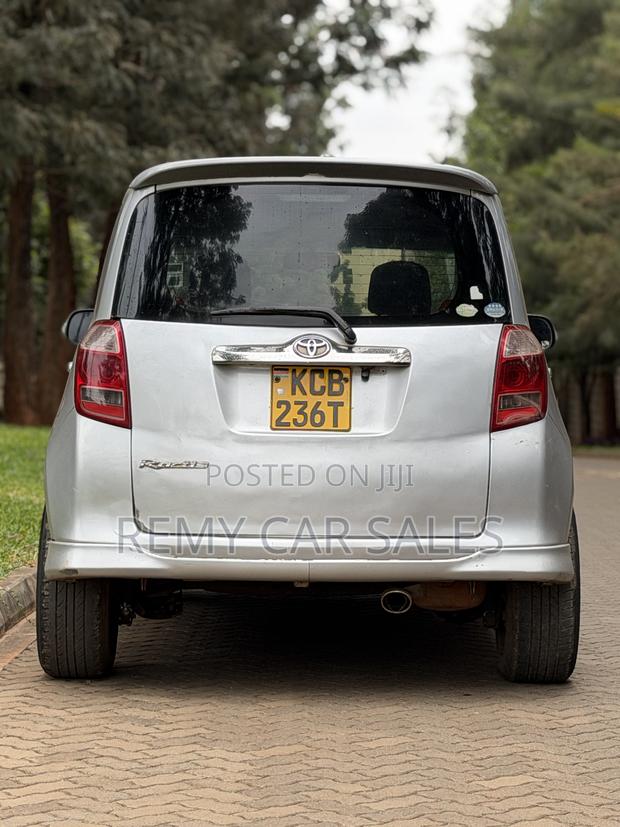 Toyota Ractis 2007 Silver