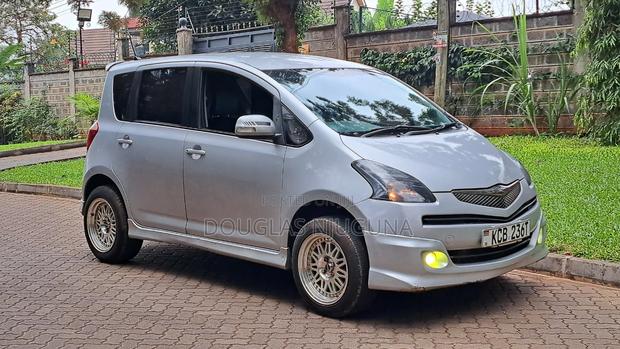 Toyota Ractis 2007 Silver