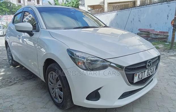 Mazda Demio 2017 White