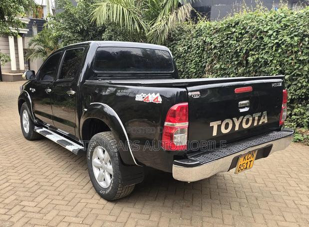 Toyota Hilux 2009 Black