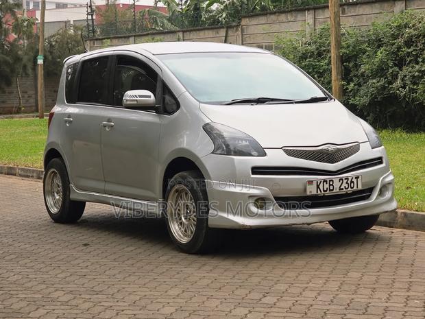 Toyota Ractis 2007