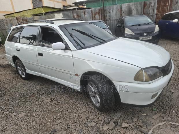 Toyota Caldina 2001 White