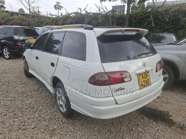 Toyota Caldina 2001 White