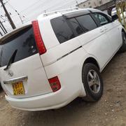 Toyota ISIS 2005 White for sale
