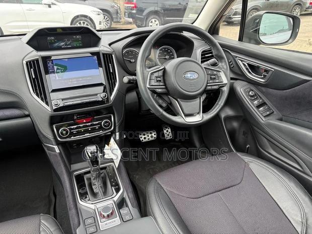 Subaru Forester 2022 Silver