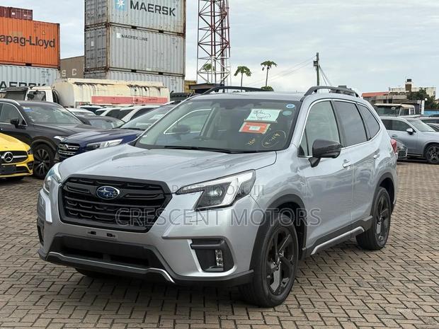 Subaru Forester 2022 Silver