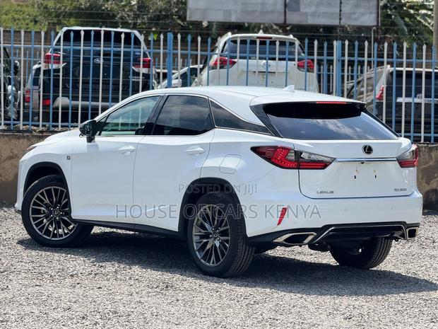 Lexus RX 300 4WD 2019 White