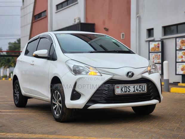 Toyota Vitz 2018 White