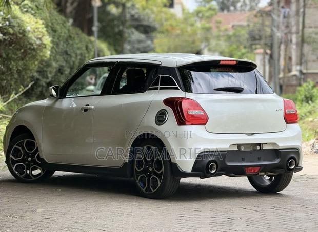 Suzuki Swift Sport 2019 White