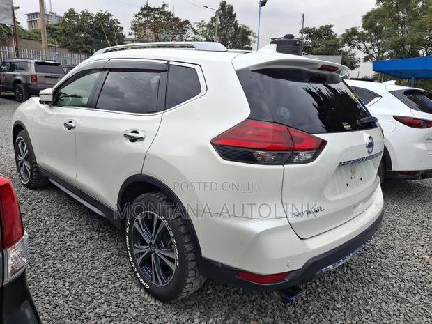 Nissan X-Trail 2.0 Petrol AWD 2019 White