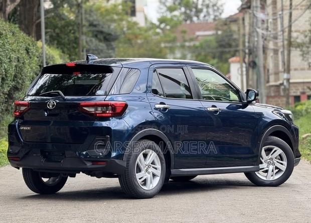 Toyota Raize 2020 Blue