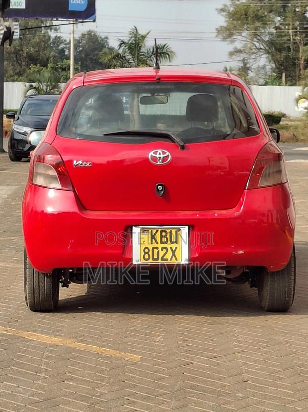 Toyota Vitz 1.0 FWD 5dr 2006 Red