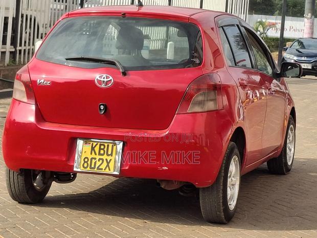 Toyota Vitz 1.0 FWD 5dr 2006 Red