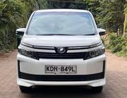 Toyota Voxy 2016 White for sale