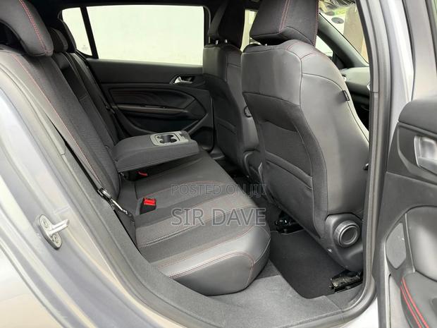 Peugeot 308 2019 Gray