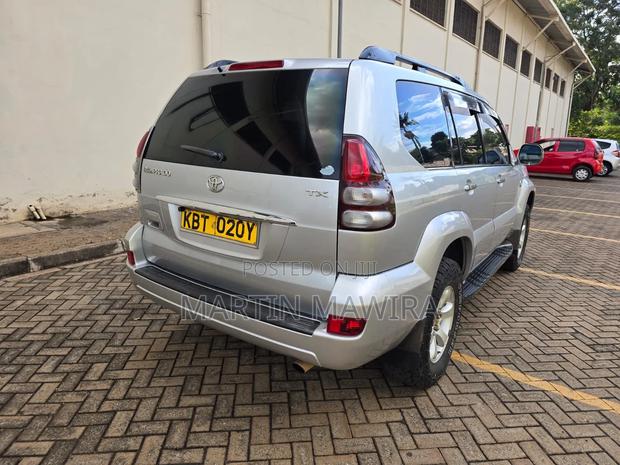 Toyota Land Cruiser Prado 2006 Silver