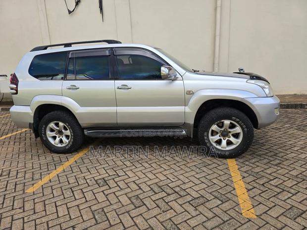 Toyota Land Cruiser Prado 2006 Silver