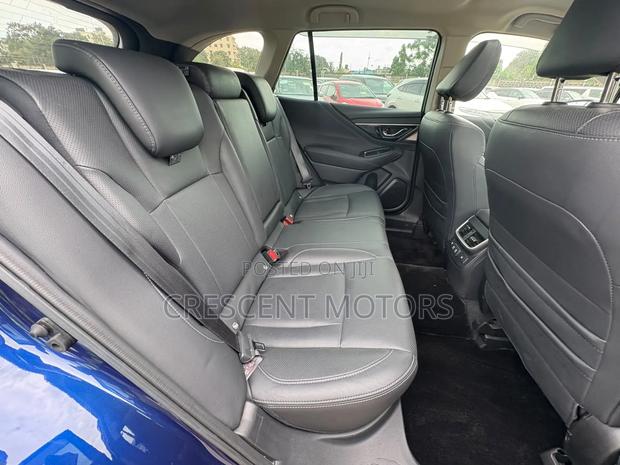 Subaru Outback 2022 Blue
