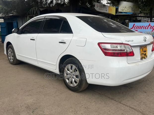 Toyota Premio 2013 White