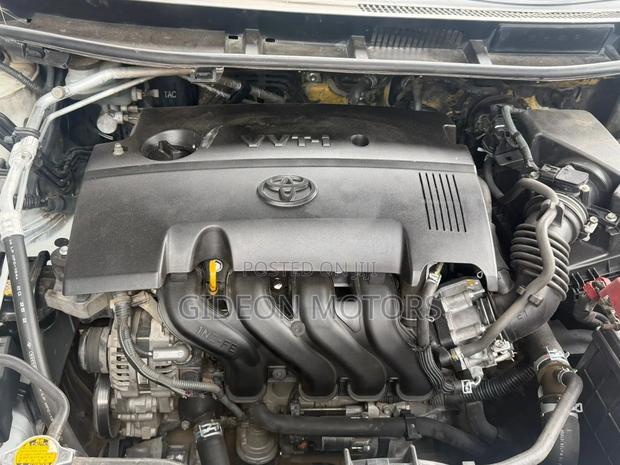 Toyota Premio 2013 White