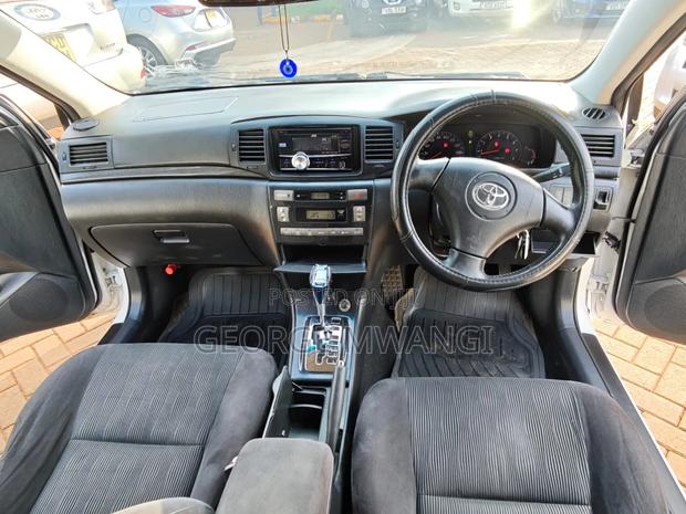Toyota Corolla RunX 2006 White