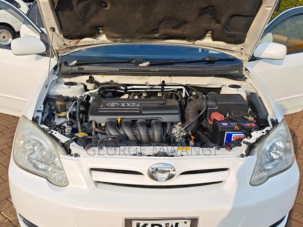 Toyota Corolla RunX 2006 White