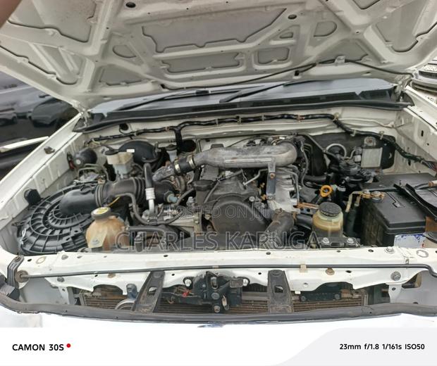 Toyota Hilux 2012 White