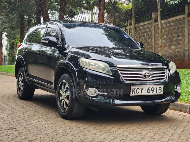 Toyota Vanguard 2013 Black
